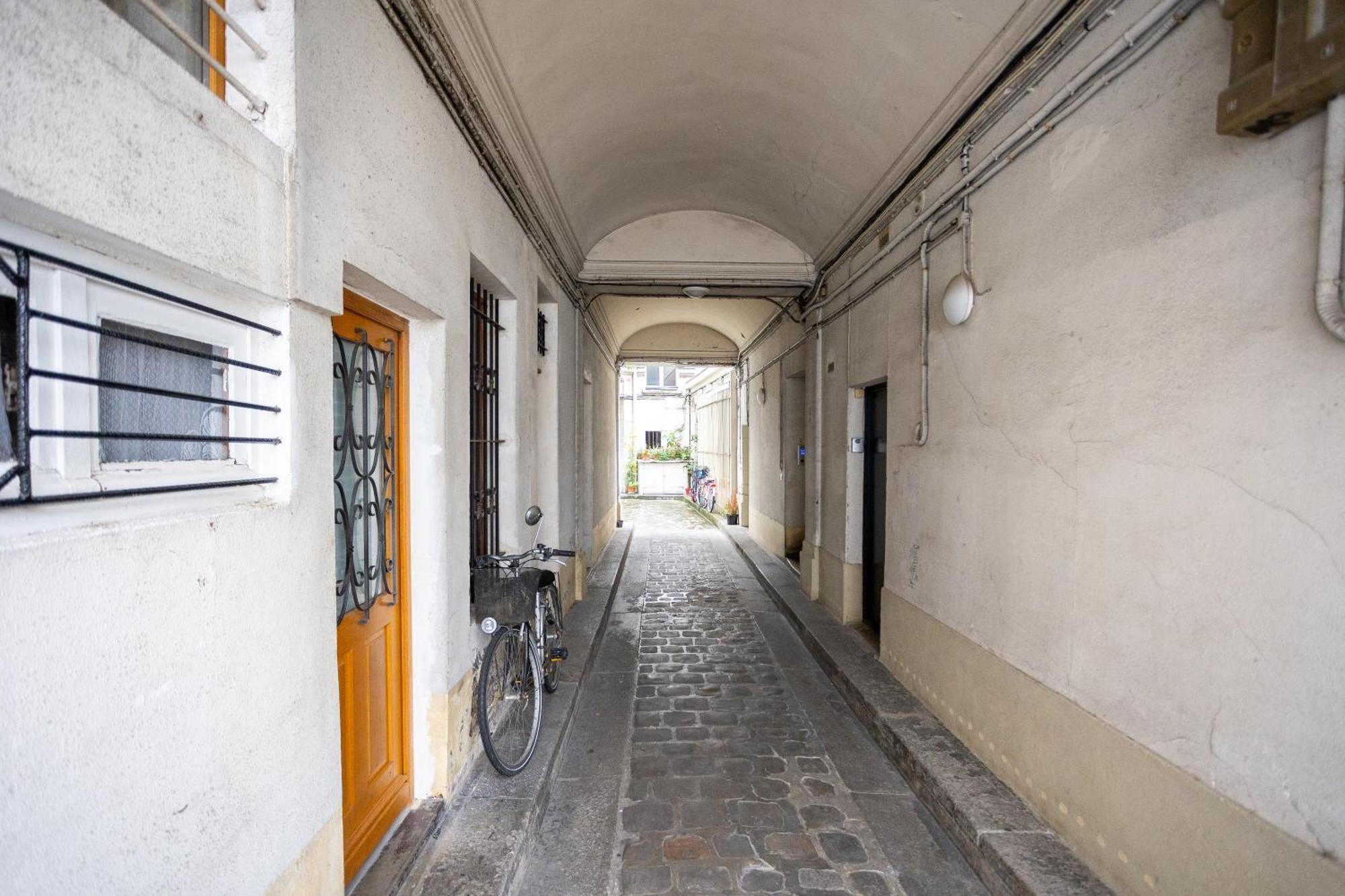 Studio Cosy Romantique En Plein Coeur De Paris Apartment Luaran gambar